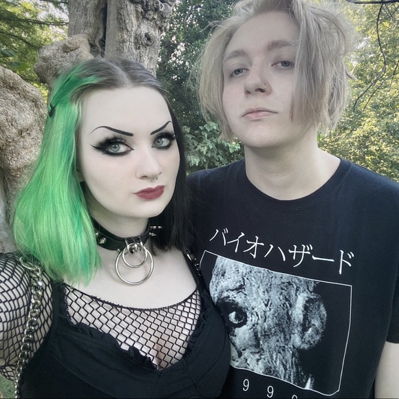 Meet your Posher, Lindsay - Picture 2 of 7